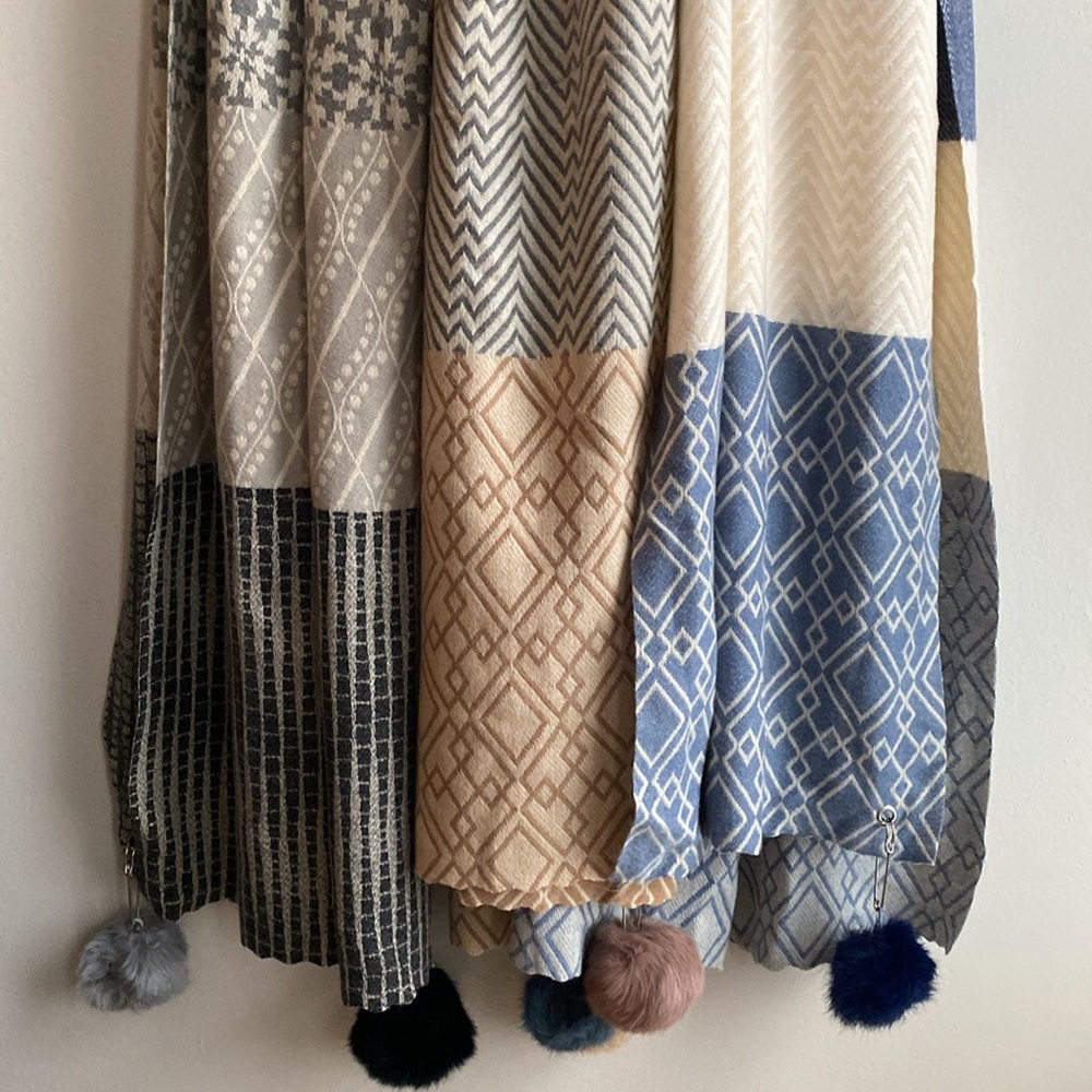 Scarves bundle - Picture 3 of 6